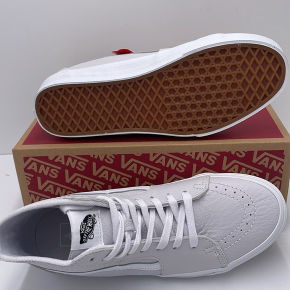 Vans WMNS White High-Top Sneakers Sk8-Hi Tapered
Leather Nimbus Cloud - Picture 3 of 16